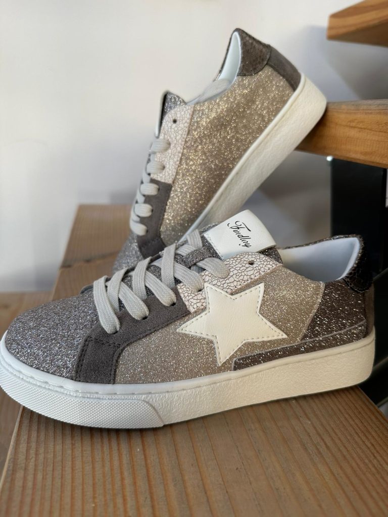 basket grise pailletée