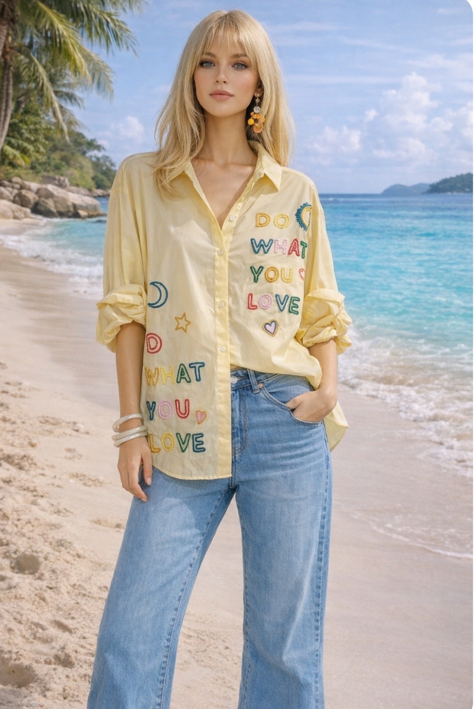 femme chemise jaune au bonheur des caprices