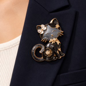 Broche Aimantée Femme – Bijou Fantaisie Élégant Sans Épingle